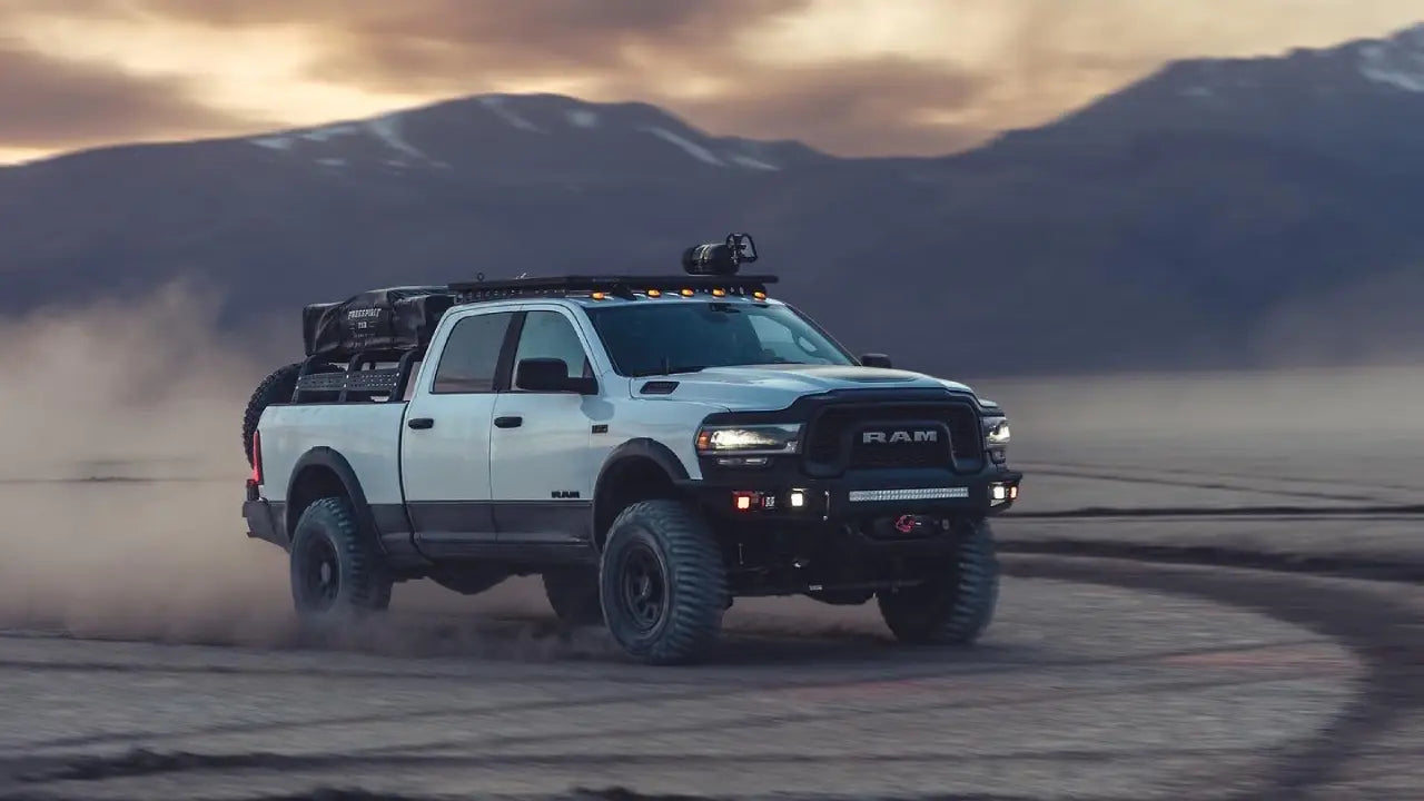 أفضل 7 ترقيات أساسية لتحسين أداء الشاحنات وسيارات الدفع الرباعي على الطرق الوعرة