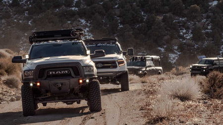 ملحقات الرحلات البرية: المعدات التي تُبقيك على الطريق