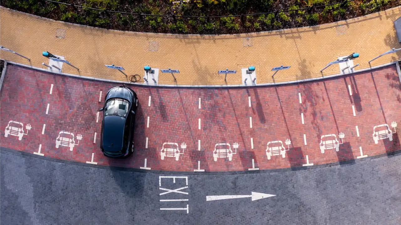 صعود بطاريات الحالة الصلبة في المركبات الكهربائية